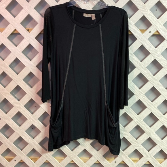 LOGO by Lori Goldstein Rayon 230 Top with Mesh 3/4 Length Sleeves Black Medium - Picture 4 of 6